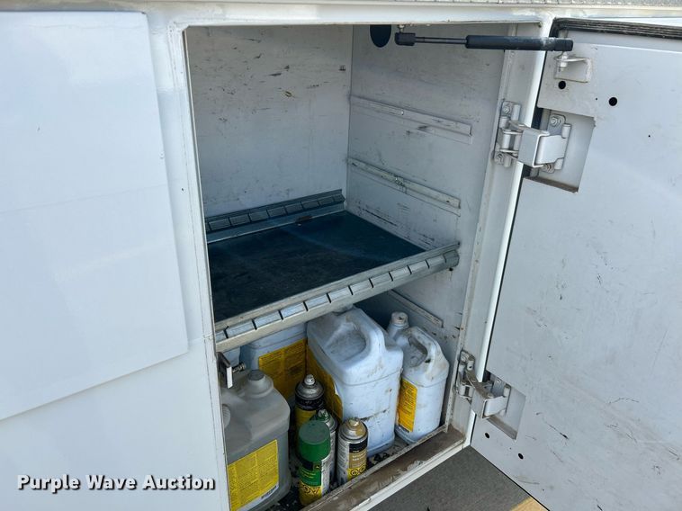 image for item NR9399 2002 Ford F550 Super Duty XL  utility / service truck