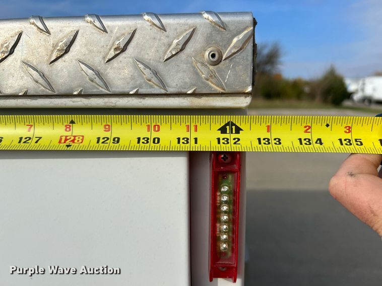 image for item NR9399 2002 Ford F550 Super Duty XL  utility / service truck