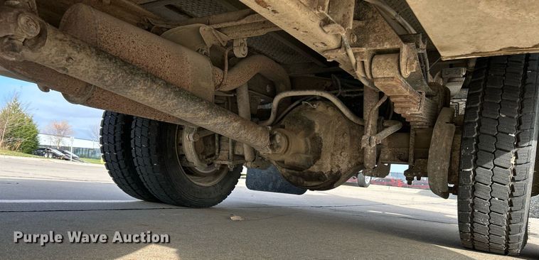 image for item NR9399 2002 Ford F550 Super Duty XL  utility / service truck