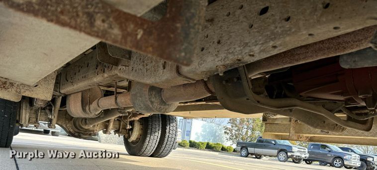 image for item NR9399 2002 Ford F550 Super Duty XL  utility / service truck