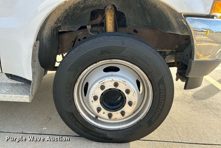 image for item NR9399 2002 Ford F550 Super Duty XL  utility / service truck