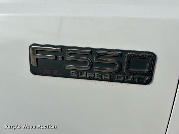 image for item NR9399 2002 Ford F550 Super Duty XL  utility / service truck