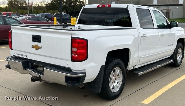 image for item NR9400 2017 Chevrolet Silverado 1500 LT  Crew Cab pickup truck