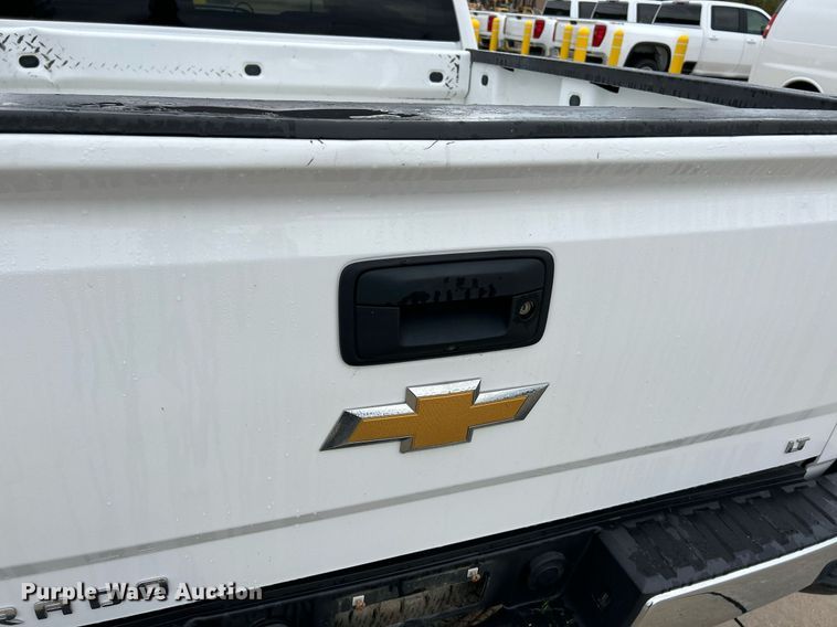 image for item NR9400 2017 Chevrolet Silverado 1500 LT  Crew Cab pickup truck