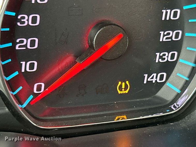 image for item NR9400 2017 Chevrolet Silverado 1500 LT  Crew Cab pickup truck