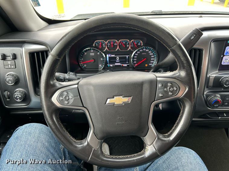 image for item NR9400 2017 Chevrolet Silverado 1500 LT  Crew Cab pickup truck