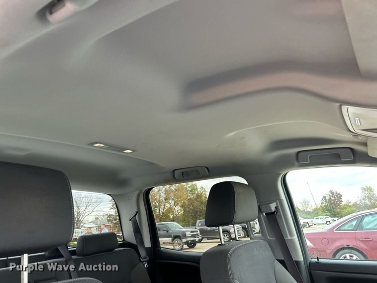 image for item NR9400 2017 Chevrolet Silverado 1500 LT  Crew Cab pickup truck