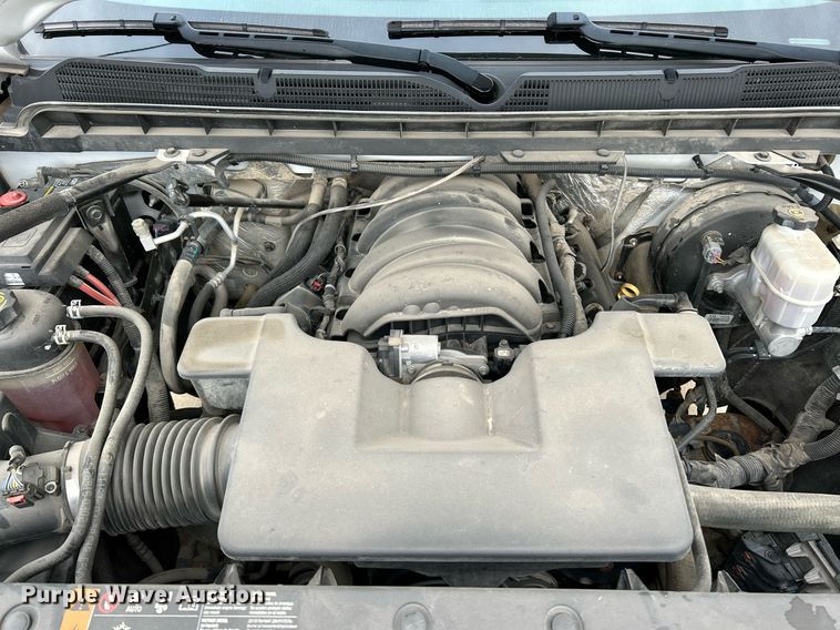 image for item NR9400 2017 Chevrolet Silverado 1500 LT  Crew Cab pickup truck