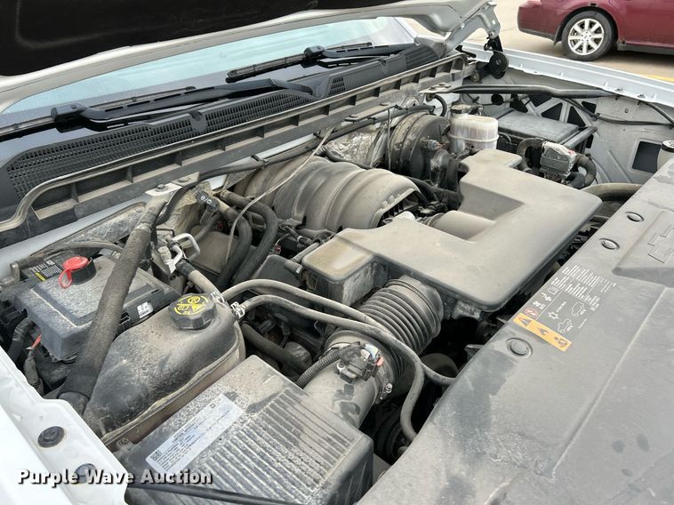 image for item NR9400 2017 Chevrolet Silverado 1500 LT  Crew Cab pickup truck