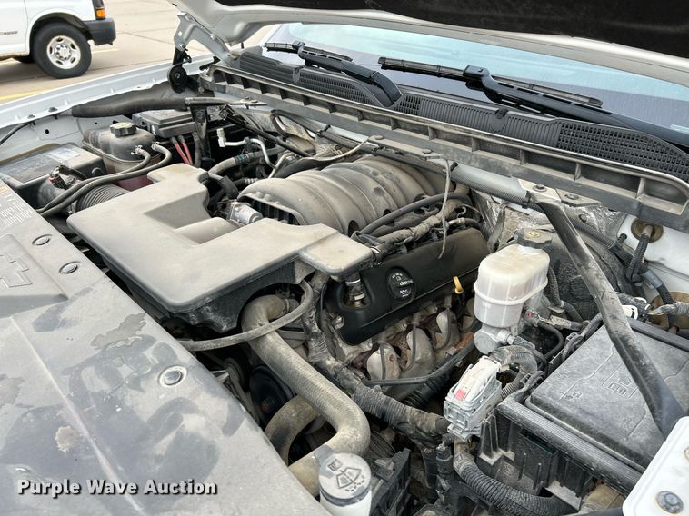 image for item NR9400 2017 Chevrolet Silverado 1500 LT  Crew Cab pickup truck