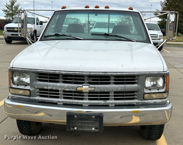 image for item NR9402 1999 Chevrolet 3500  dump flatbed pickup truck