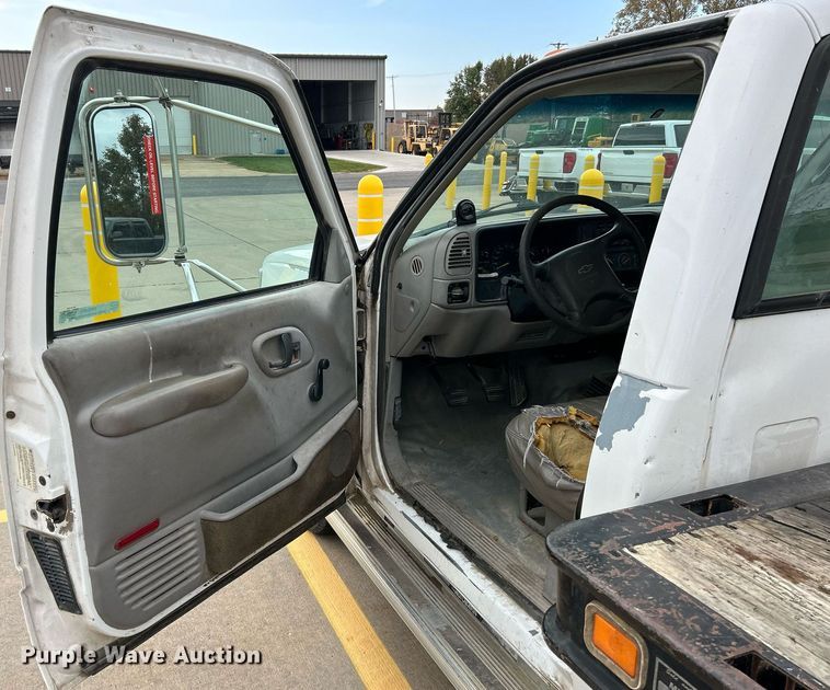 image for item NR9402 1999 Chevrolet 3500  dump flatbed pickup truck