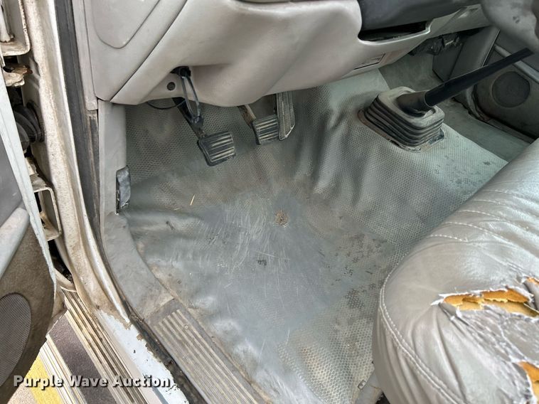 image for item NR9402 1999 Chevrolet 3500  dump flatbed pickup truck