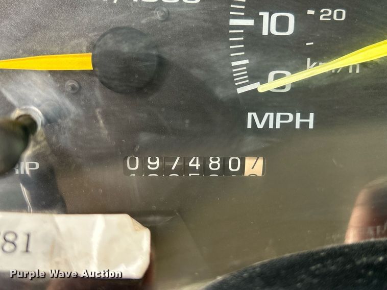 image for item NR9402 1999 Chevrolet 3500  dump flatbed pickup truck