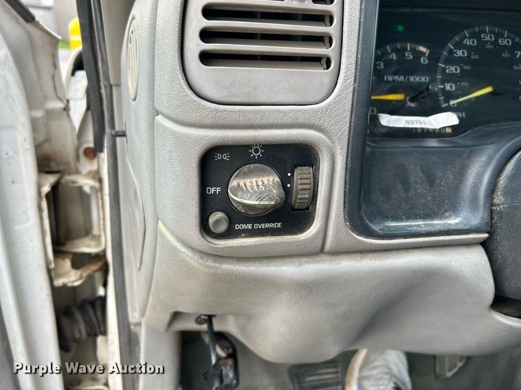 image for item NR9402 1999 Chevrolet 3500  dump flatbed pickup truck