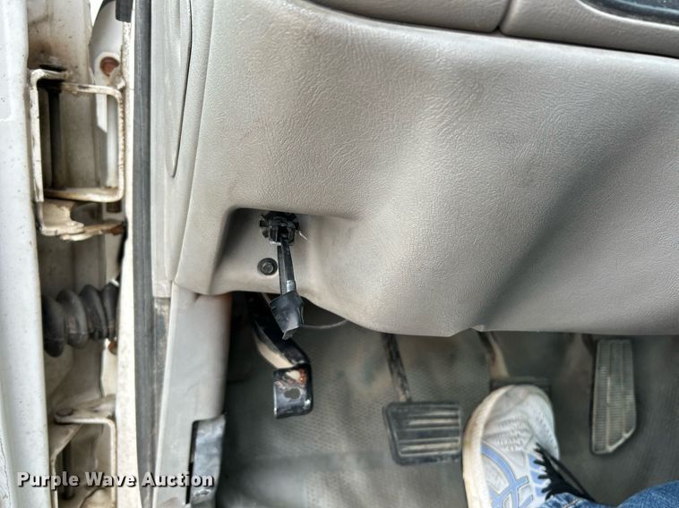 image for item NR9402 1999 Chevrolet 3500  dump flatbed pickup truck