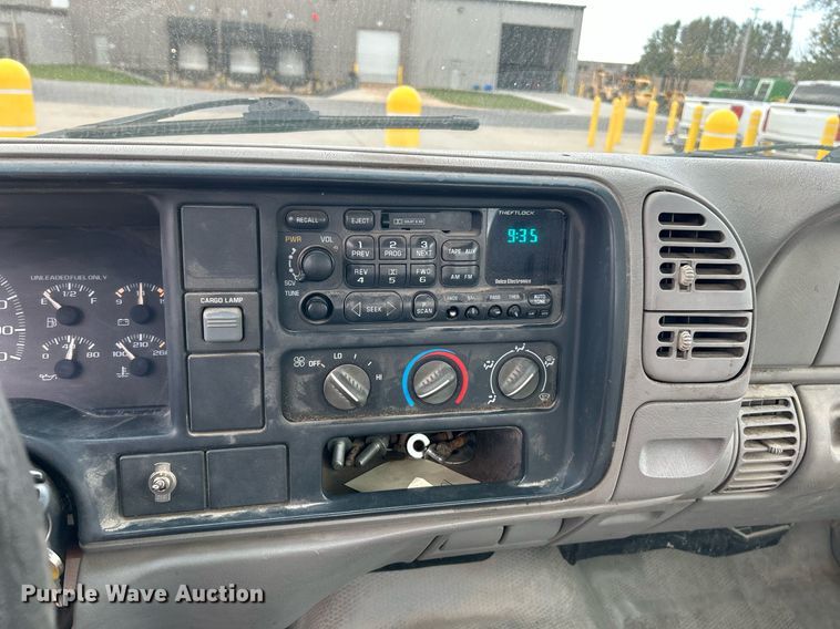 image for item NR9402 1999 Chevrolet 3500  dump flatbed pickup truck