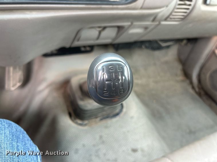 image for item NR9402 1999 Chevrolet 3500  dump flatbed pickup truck