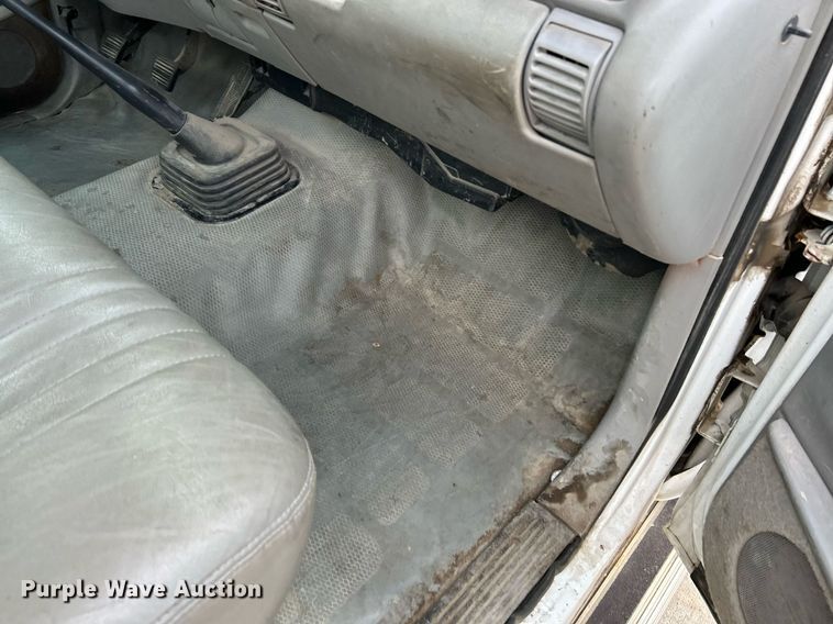 image for item NR9402 1999 Chevrolet 3500  dump flatbed pickup truck