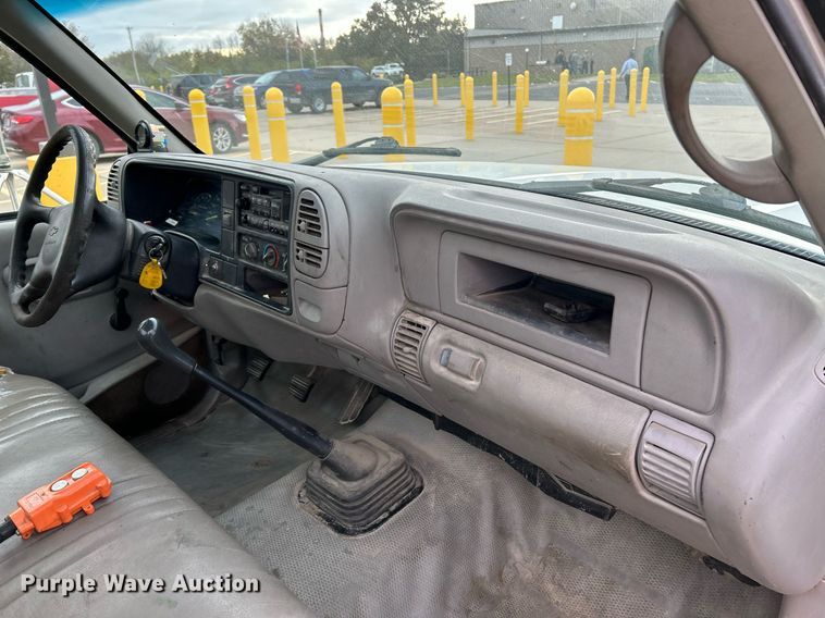 image for item NR9402 1999 Chevrolet 3500  dump flatbed pickup truck