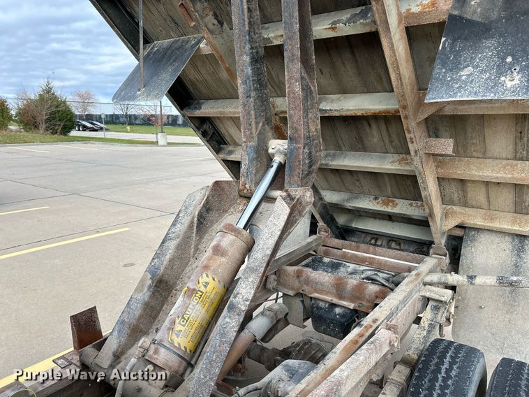 image for item NR9402 1999 Chevrolet 3500  dump flatbed pickup truck