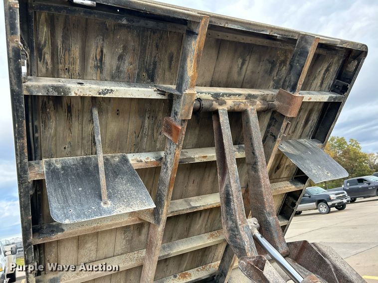 image for item NR9402 1999 Chevrolet 3500  dump flatbed pickup truck