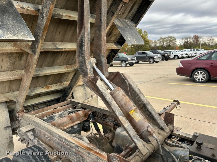 image for item NR9402 1999 Chevrolet 3500  dump flatbed pickup truck