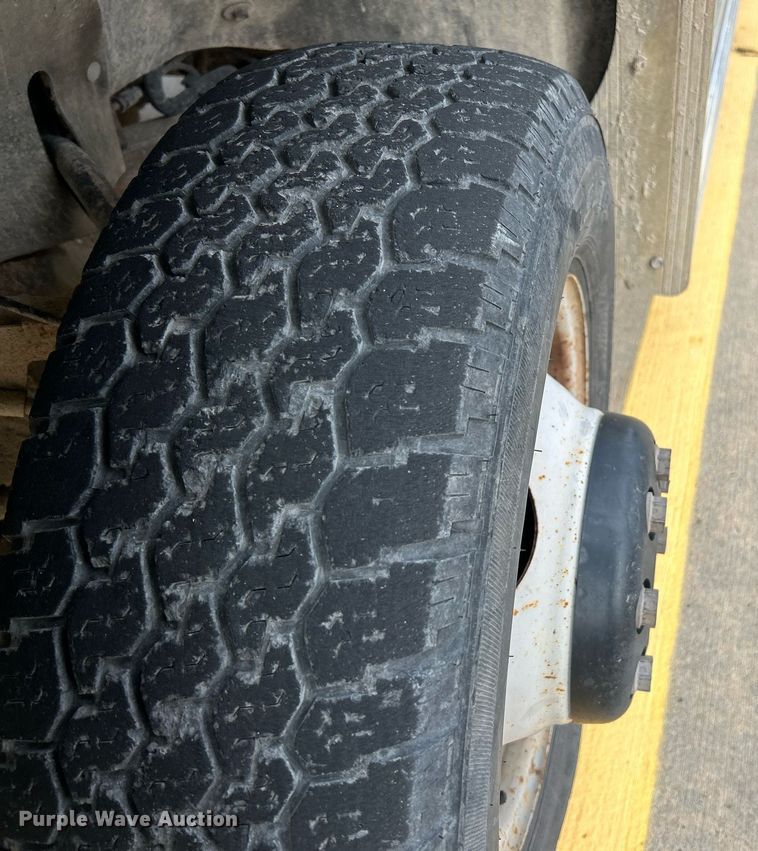 image for item NR9402 1999 Chevrolet 3500  dump flatbed pickup truck