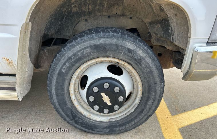 image for item NR9402 1999 Chevrolet 3500  dump flatbed pickup truck