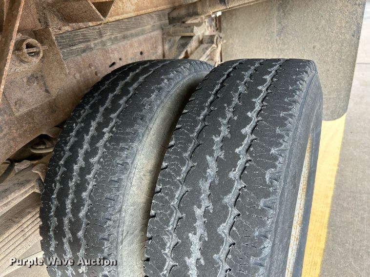 image for item NR9402 1999 Chevrolet 3500  dump flatbed pickup truck