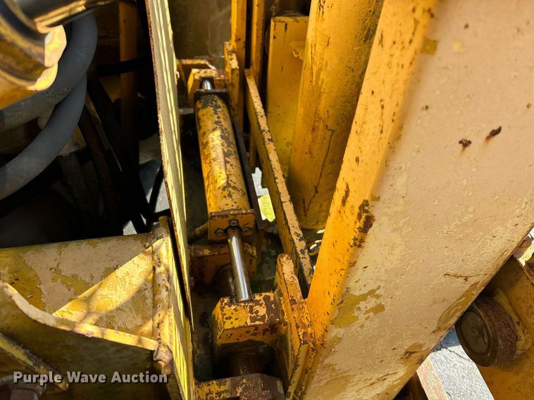 image for item NR9403 1978 Massey Ferguson MF 6500  forklift