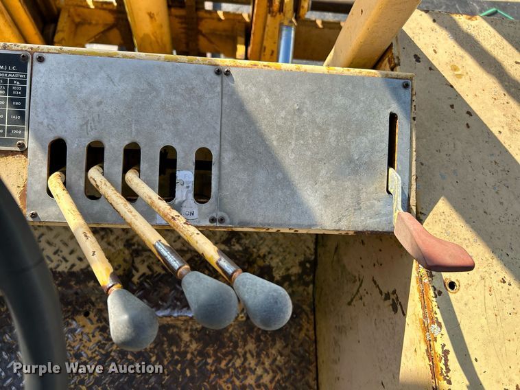 image for item NR9403 1978 Massey Ferguson MF 6500  forklift