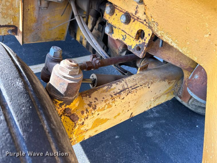 image for item NR9403 1978 Massey Ferguson MF 6500  forklift