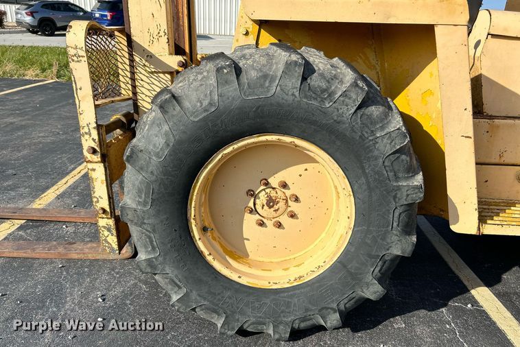 image for item NR9403 1978 Massey Ferguson MF 6500  forklift