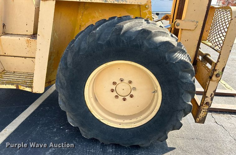 image for item NR9403 1978 Massey Ferguson MF 6500  forklift