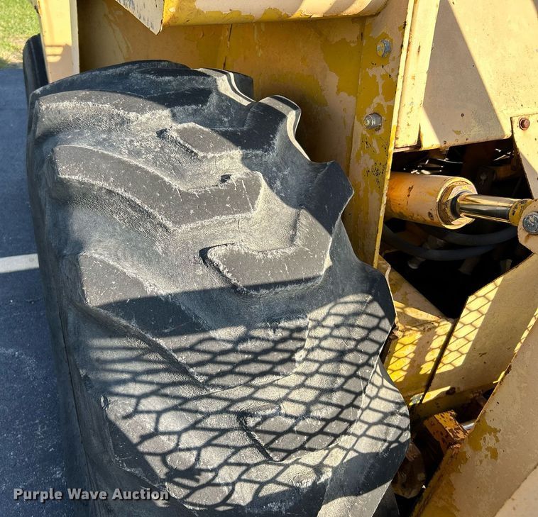 image for item NR9403 1978 Massey Ferguson MF 6500  forklift