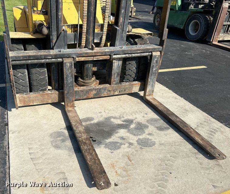 image for item NR9404 Hyster H120B  forklift