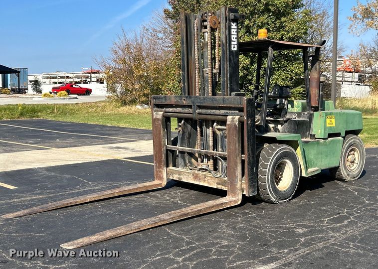 image for item NR9405 Clark C500Y 135  forklift