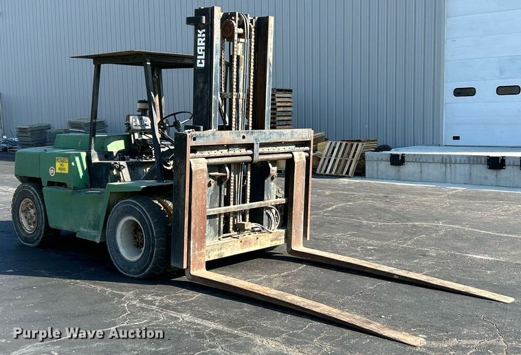 image for item NR9405 Clark C500Y 135  forklift