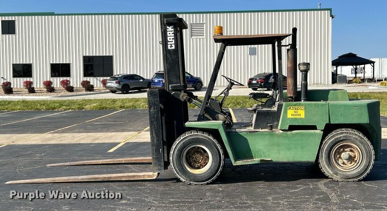 image for item NR9405 Clark C500Y 135  forklift