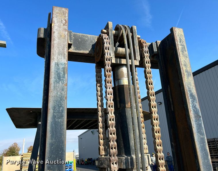 image for item NR9405 Clark C500Y 135  forklift