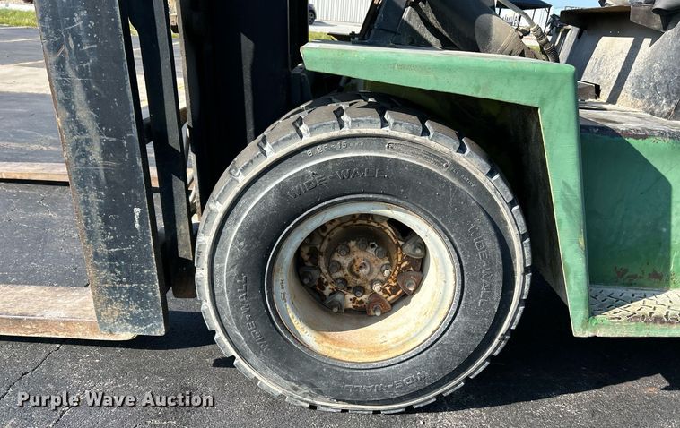 image for item NR9405 Clark C500Y 135  forklift