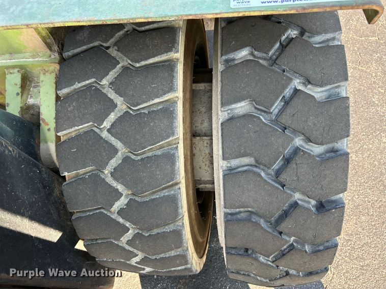 image for item NR9405 Clark C500Y 135  forklift