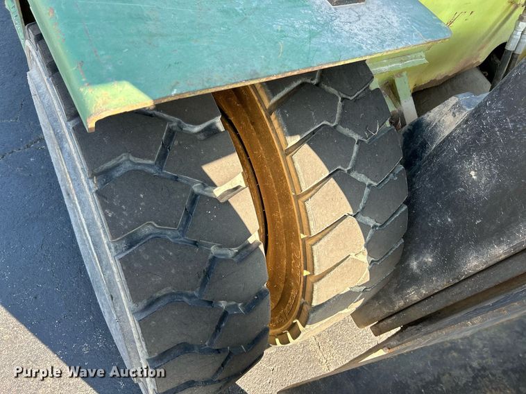 image for item NR9405 Clark C500Y 135  forklift