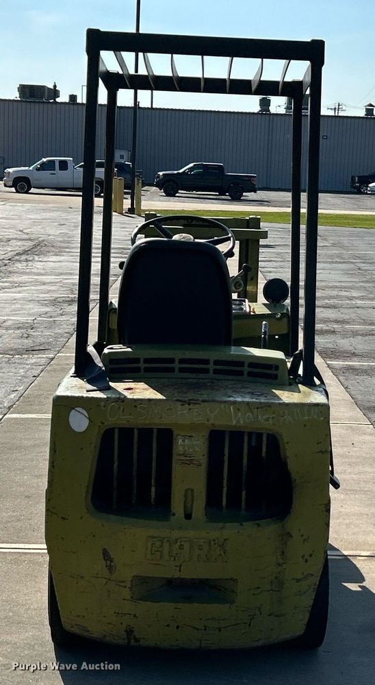 image for item NR9406 Clark C500-40  forklift