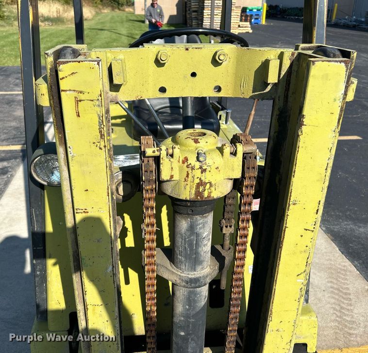 image for item NR9406 Clark C500-40  forklift