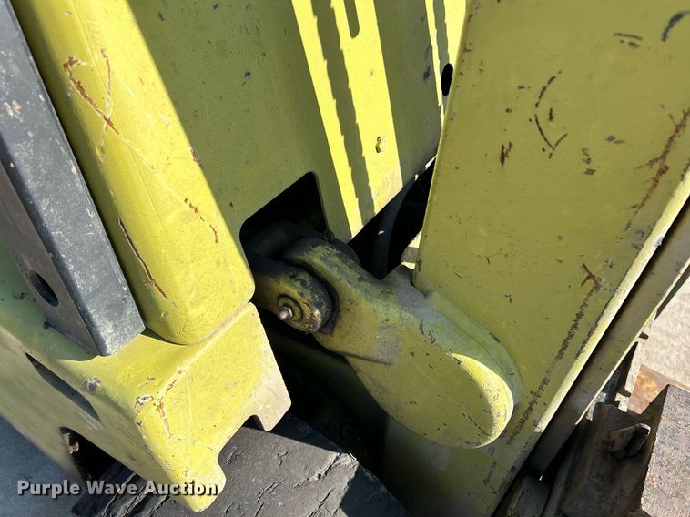 image for item NR9406 Clark C500-40  forklift