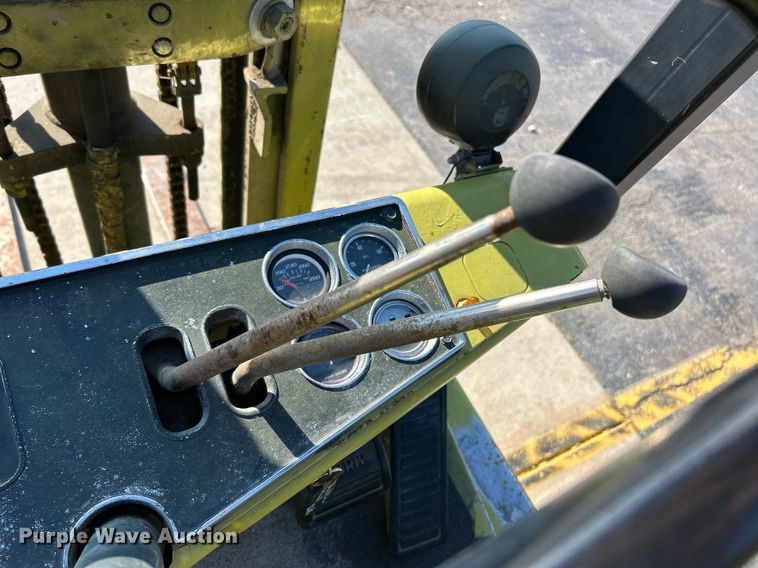 image for item NR9406 Clark C500-40  forklift