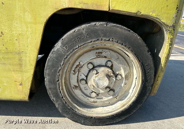 image for item NR9406 Clark C500-40  forklift