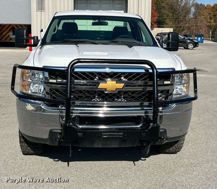image for item NR9407 2012 Chevrolet Silverado 2500 HD  utility bed pickup truck
